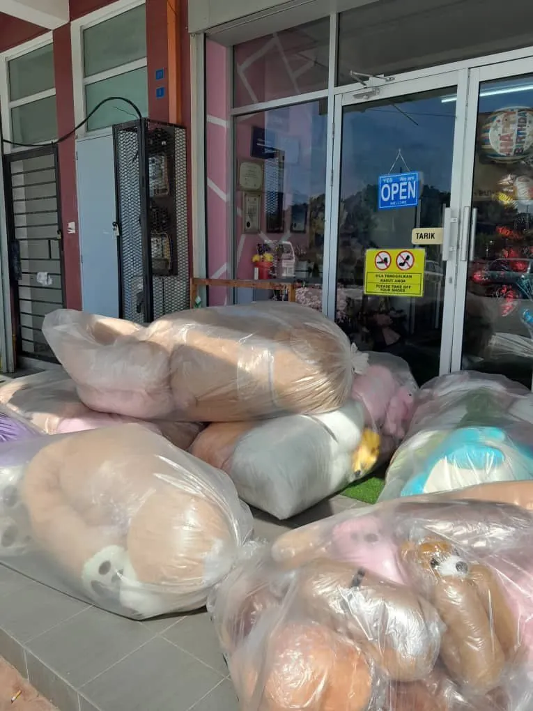 Bulk teddy bears delivered to a florist shop